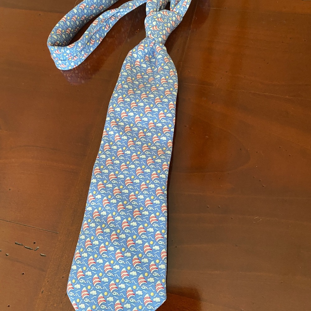 Vineyard Vines young boys tie